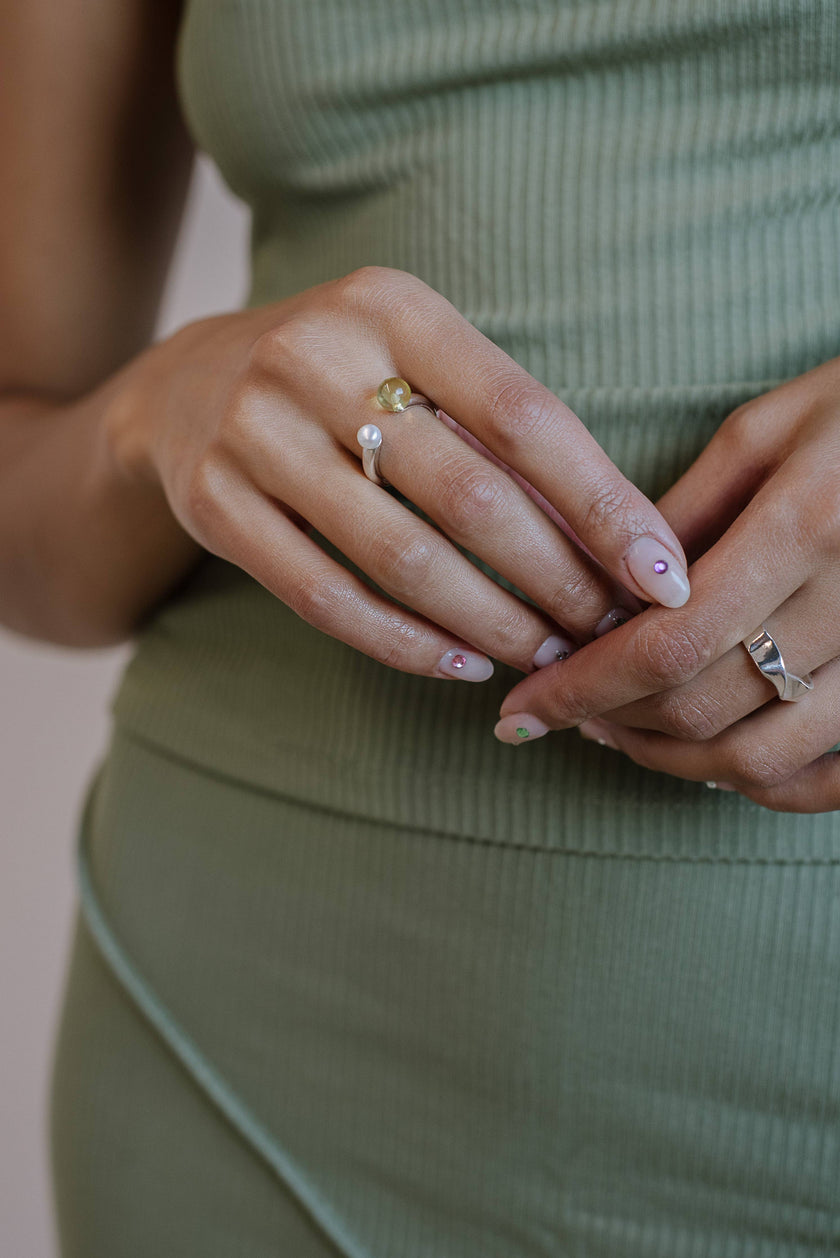 Kara Yoo -Open Ring in Lemon Green Quartz + Pearl