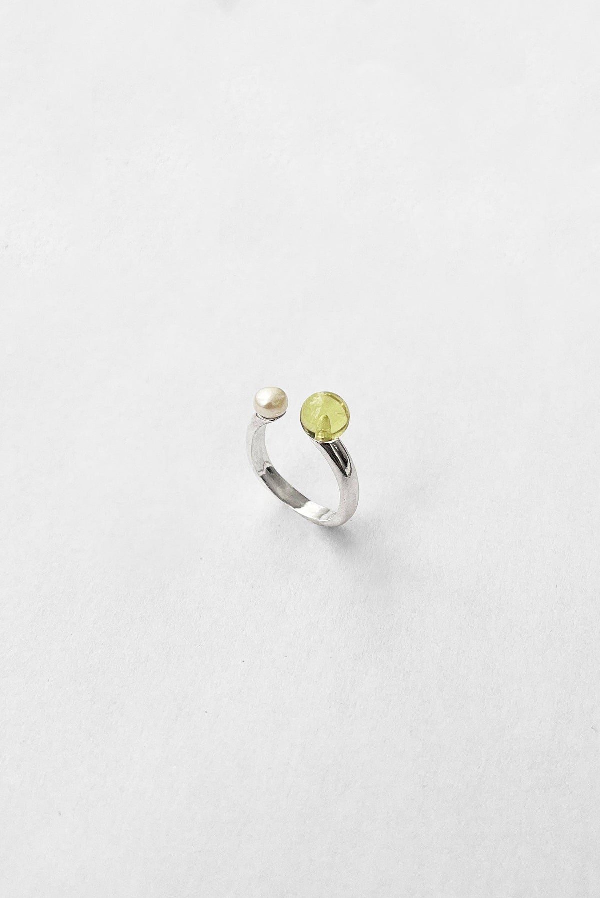 Kara Yoo -Open Ring in Lemon Green Quartz + Pearl