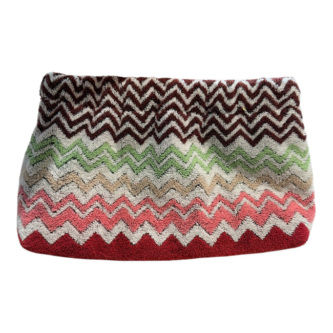 The Chevron Boat Clutch