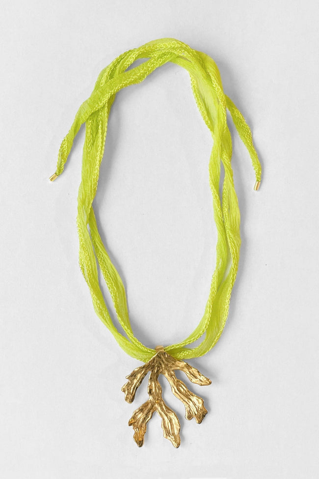 Seaweed on Fairy Silk-necklace