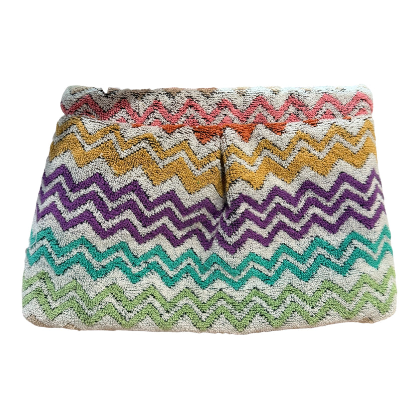 The Chevron Boat Clutch